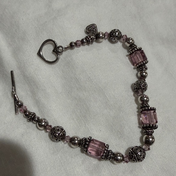Elegant Silver and Pink Beaded Bracelet - Picture 7 of 7